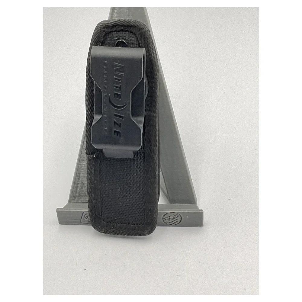 Nite Ize Flashlight‎ Belt Holder Black